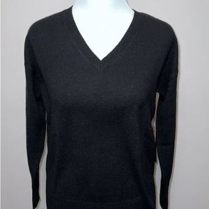 NWT Tahari 100% 2-ply Cashmere Drop Shoulder V-neck Black Sweater sz Medium